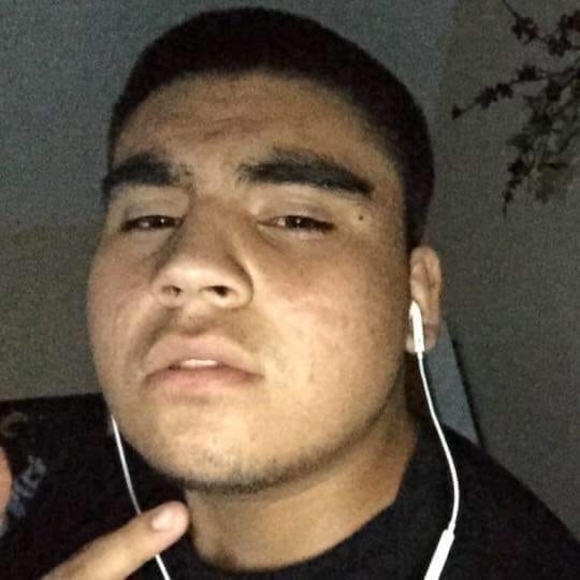 Meet your Posher, Luis - Picture 1 of 1